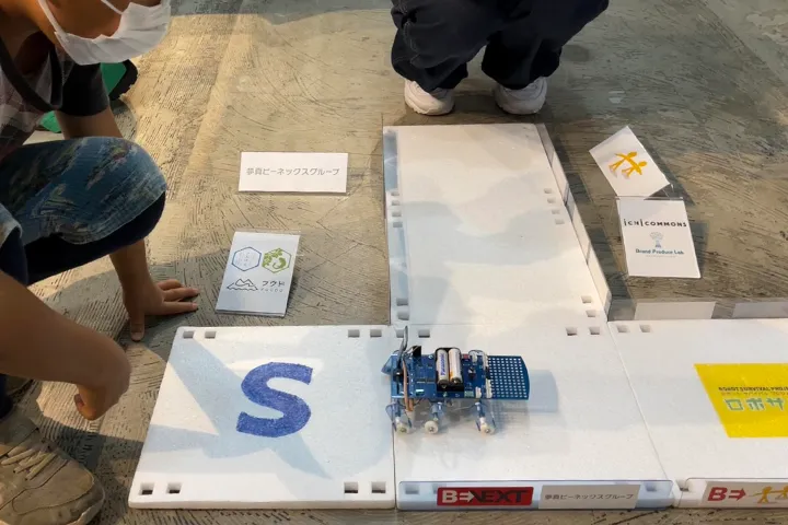 プログラミングでロボットを自在に走らせる