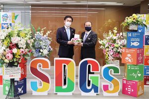 相模原市長への寄贈式～当社グループの特例子会社